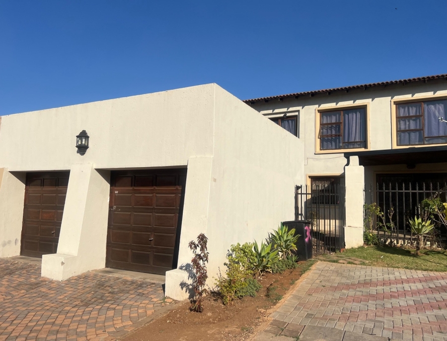 3 Bedroom Property for Sale in Waterval East North West